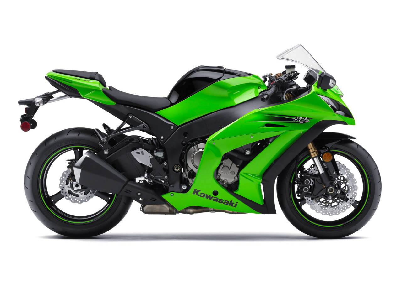 中年　2011.2018.2020 2011 Kawasaki ZX-10R: More power + less weight = more speed - Autoblog